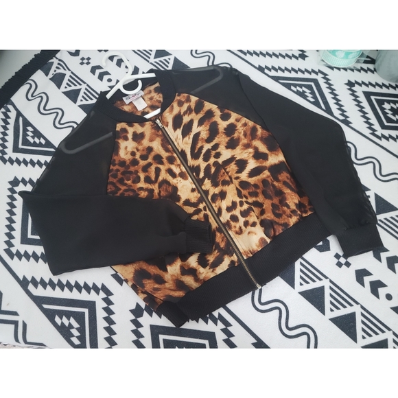 JACKET - Picture 1 of 3